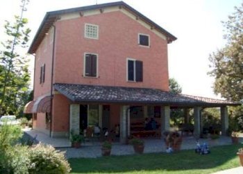 Casale Modena - foto 1