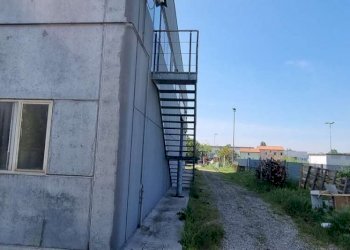 Capannone Mirandola - foto 8