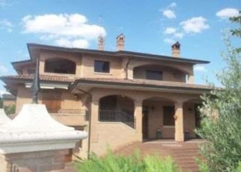 Villa Soliera - foto 1