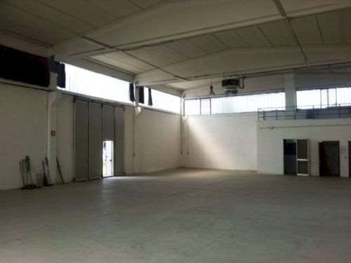 Capannone Soliera - foto 1