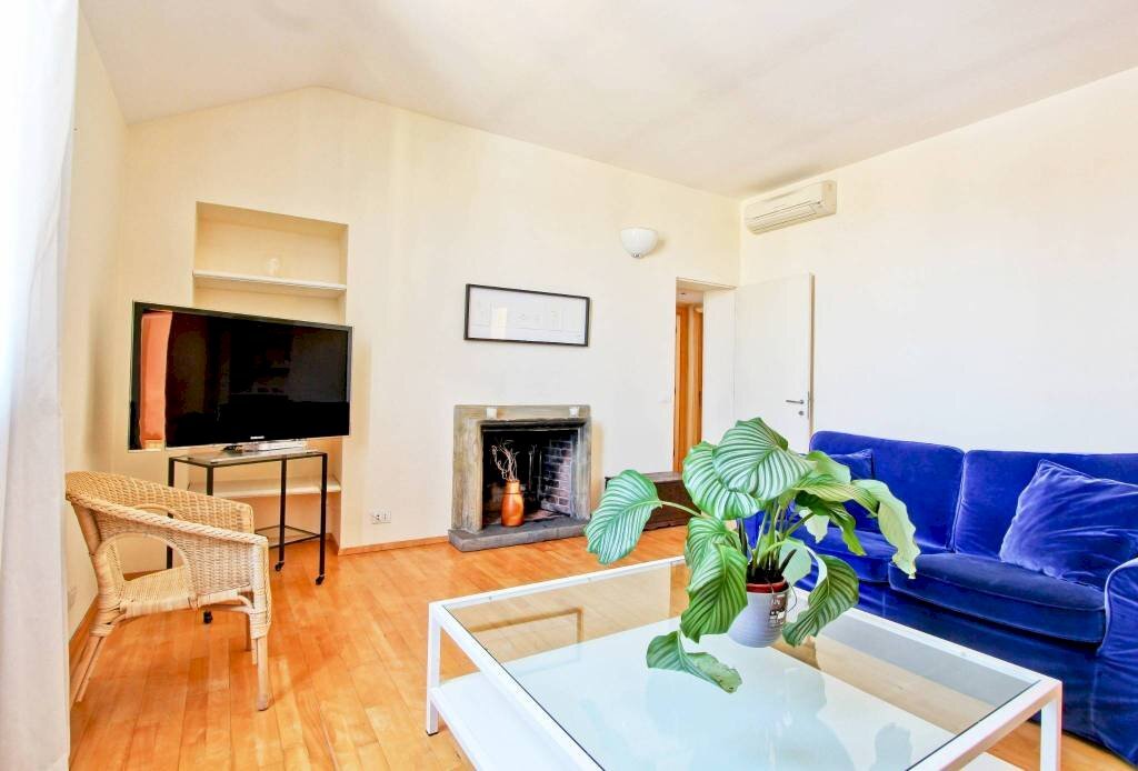 soggiorno - Attic via Bocca di Leone, 45, Roma (neighborhood Centro Storico) - photo 3