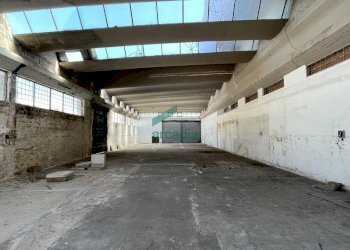 capannone - Locale Commerciale Viale Europa, Bari - foto 3