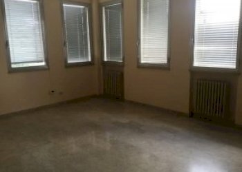 Commercial Premises Vignola - photo 4