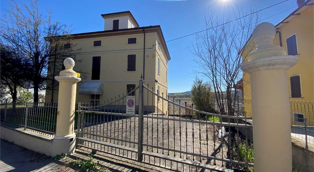 Villa Vignola - photo 1