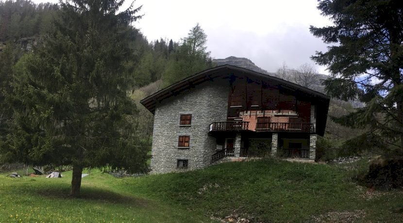 Stable - Palace Gressoney-Saint-Jean - photo 1