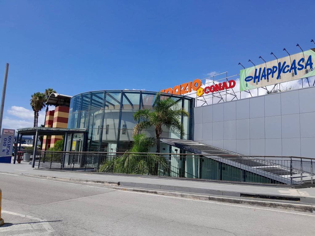 1 - Negozio viale Michelangelo, Volla - foto 1