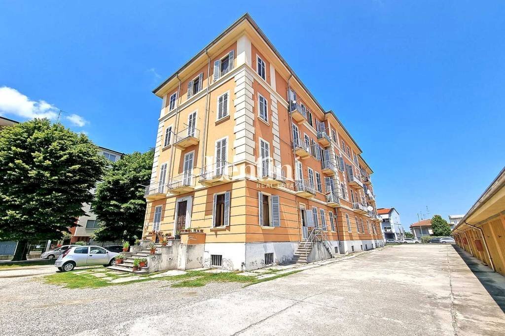 Appartamento via Giovanni Battista Cagliero, 7, Casale Monferrato - foto 1