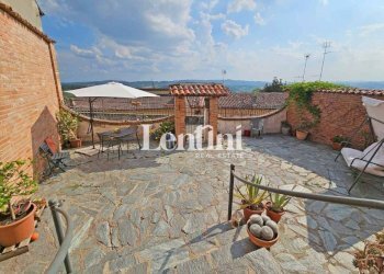 Cortile interno - Villa via Roma, 3, Treville - foto 1