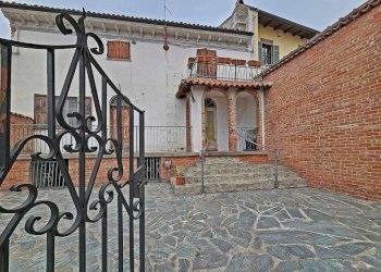 Cortile interno - Villa via Roma, 3, Treville - foto 9