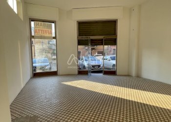 FC430_in affitto fondo commerciale di ampia metrat - Capannone Arcola - foto 7