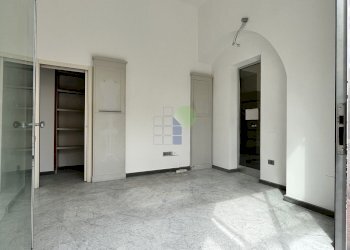 Area vendita - Locale Commerciale Via Ricasoli 115, Livorno - foto 2