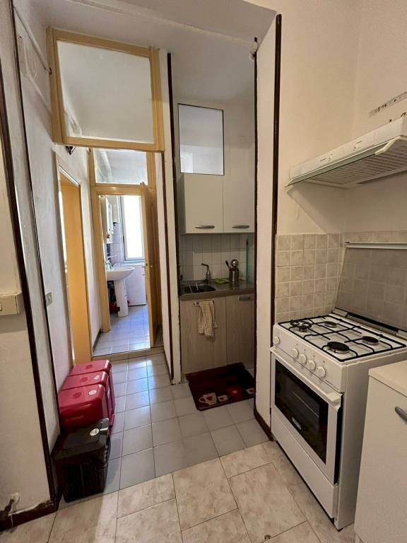 Cucina - Trilocale via Massimo d'Azeglio, 65, Bologna (zona Costa Saragozza) - foto 1
