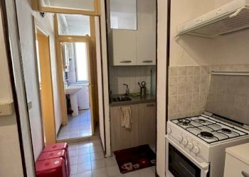 Cucina - Trilocale via Massimo d'Azeglio, 65, Bologna (zona Costa Saragozza) - foto 1