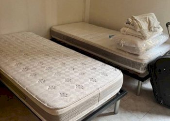 Camera da letto - Trilocale via Massimo d'Azeglio, 65, Bologna (zona Costa Saragozza) - foto 21