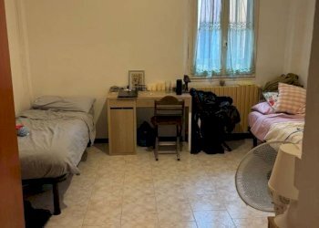 Camera da letto - Trilocale via Massimo d'Azeglio, 65, Bologna (zona Costa Saragozza) - foto 22