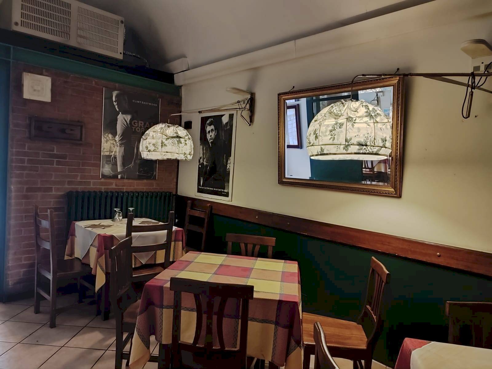 Shop Via Verdi, Torino (neighborhood Centro) - photo 2