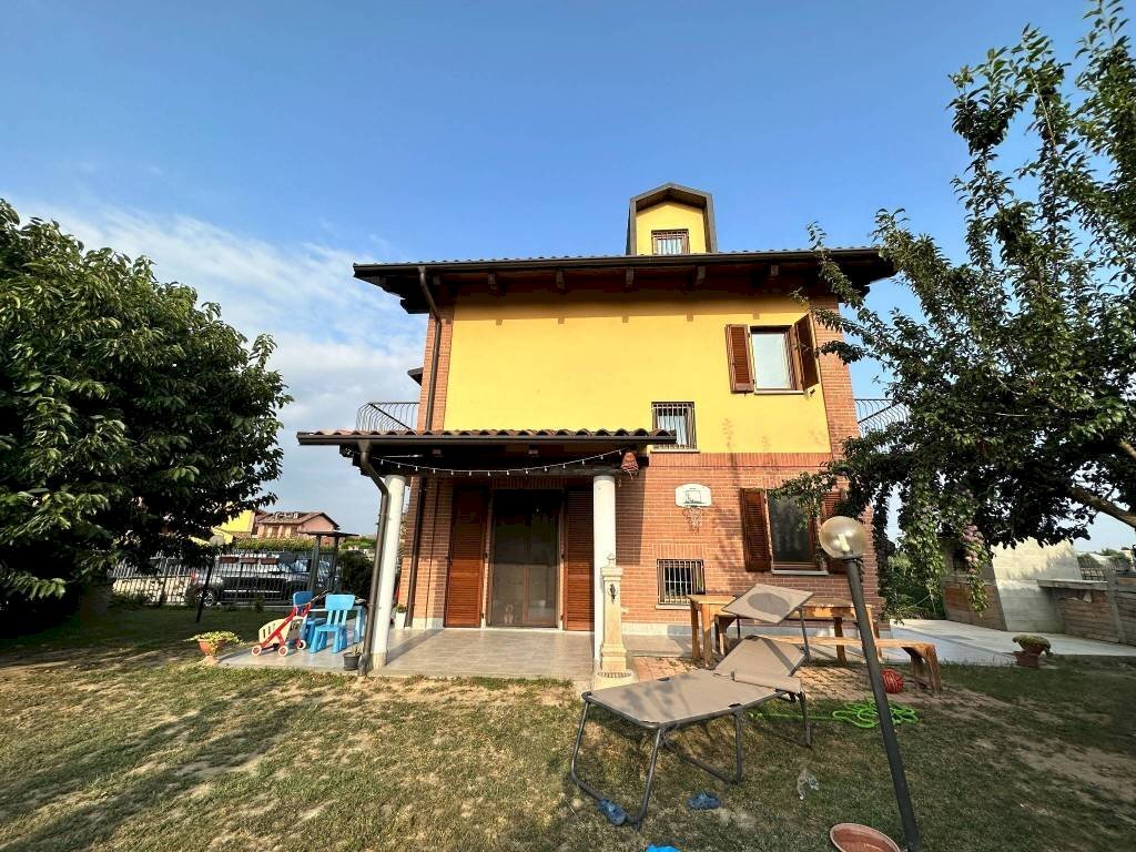 Facciata - Villa via Don Antonio Zappino, Carmagnola - photo 3