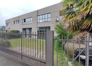 fabbricato - Capannone via Belvedere, Galliate Lombardo - foto 1