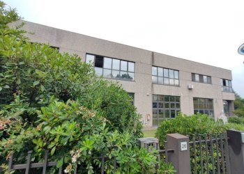 facciata - Capannone via Belvedere, Galliate Lombardo - foto 5