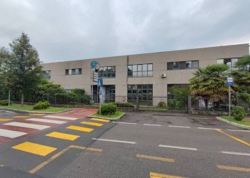 facciata - Capannone via Belvedere, Galliate Lombardo - foto 29