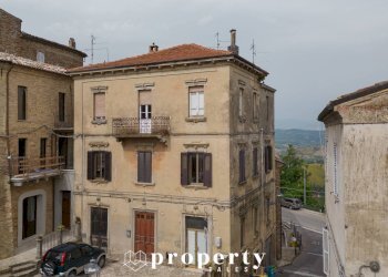 Independent house Ripatransone - photo 1