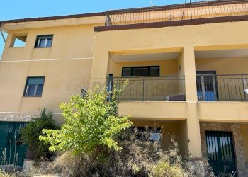 WhatsApp Image 2023-07-07 at 17.43.43 (R).jpg - Villa contrada cacciagalline snc, Caltanissetta - foto 2