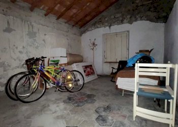 int. 1 piano 1 bagno - Appartamento Via Campi 7, Serra Riccò - foto 28