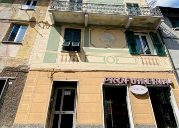 facciata - Appartamento Via Martiri della Libertà 6, Campomorone - foto 4