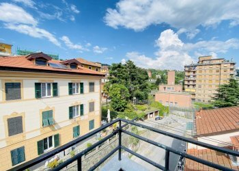 balcone e vista - Appartamento Via Martiri della Libertà 6, Campomorone - foto 24