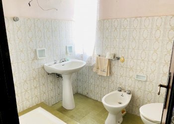 Bagno - Appartamento Via Martiri della Libertà 6, Campomorone - foto 28