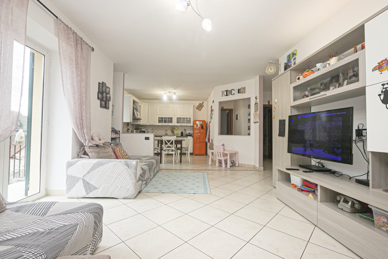 soggiorno - Appartamento via alle tine 18, Ceranesi - foto 2