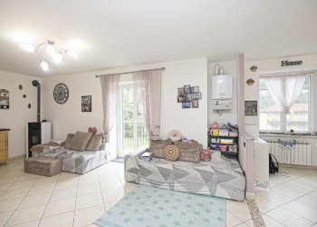 soggiorno - Appartamento via alle tine 18, Ceranesi - foto 3