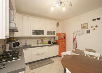 cucina - Appartamento via alle tine 18, Ceranesi - foto 8