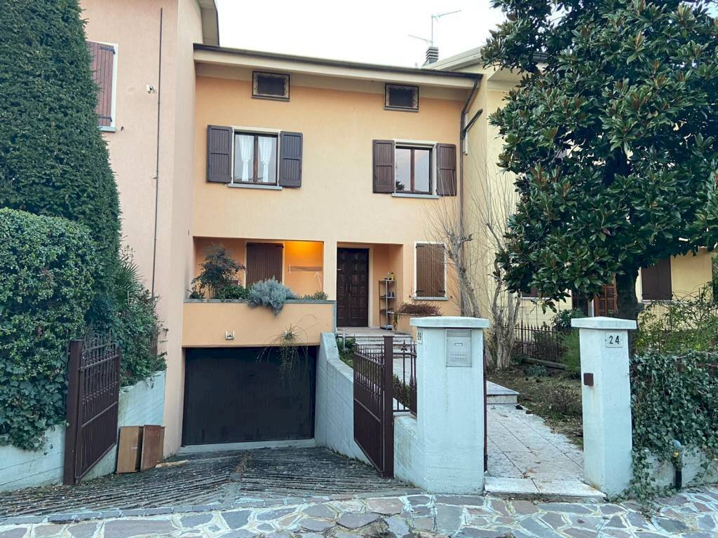 Villa via Wolfgang Amadeus Mozart, Sassuolo - foto 1