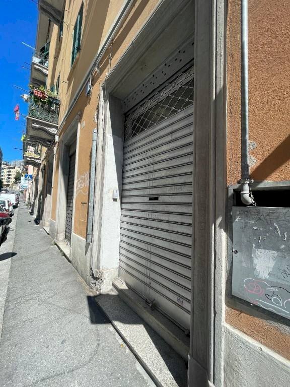 Ingresso - Negozio via Donghi, 93, Genova (zona Marassi) - foto 3