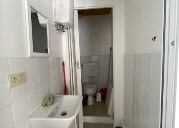 Bagno - Negozio via Donghi, 93, Genova (zona Marassi) - foto 13