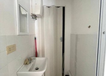 Bagno - Negozio via Donghi, 93, Genova (zona Marassi) - foto 26