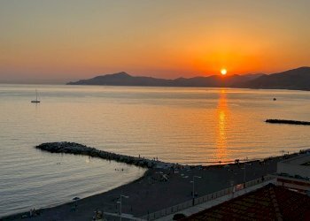 9E5EF6F8-E767-45D1-9C66-8B40565BD3FE.jpg - Appartamento Viale Mazzini, Sestri Levante - foto 2