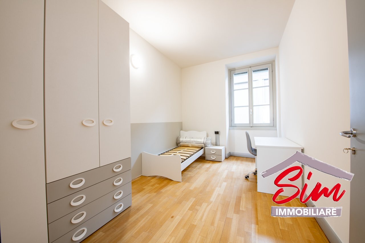 Centro affitto stanze posti letto  per studenti - Non-buildable land Via Benedetto Cairoli 4, Novara - photo 1