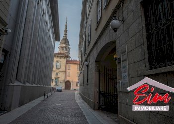 Centro affitto stanze posti letto  per studenti - Non-buildable land Via Benedetto Cairoli 4, Novara - photo 2