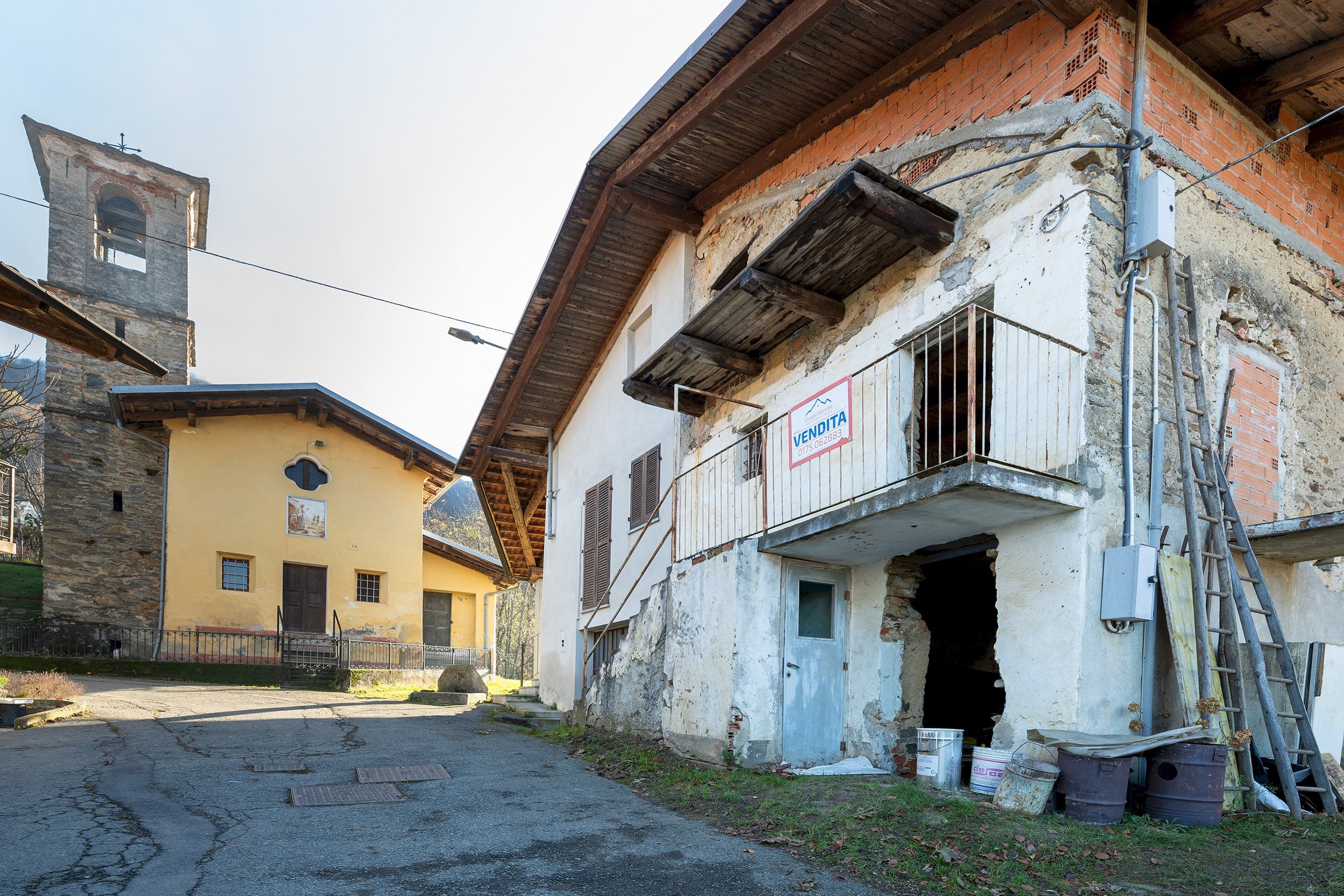 Portion of a house Via Rossi, Brondello - photo 1
