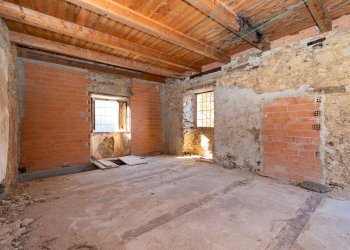 Portion of a house Via Rossi, Brondello - photo 11