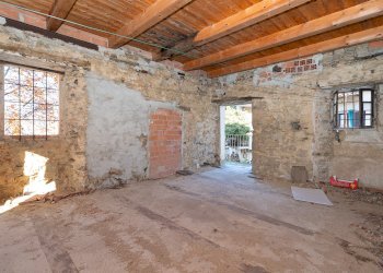 Portion of a house Via Rossi, Brondello - photo 12