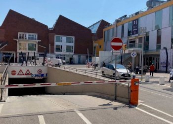 Box via della Liberazione, 15, Bologna (zona Bolognina) - foto 2