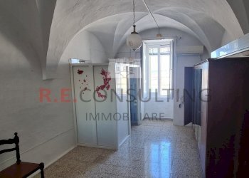 20230810_100211.jpg - Casa semi indipendente Vico II Mario Pagano 5, Martina Franca - foto 5