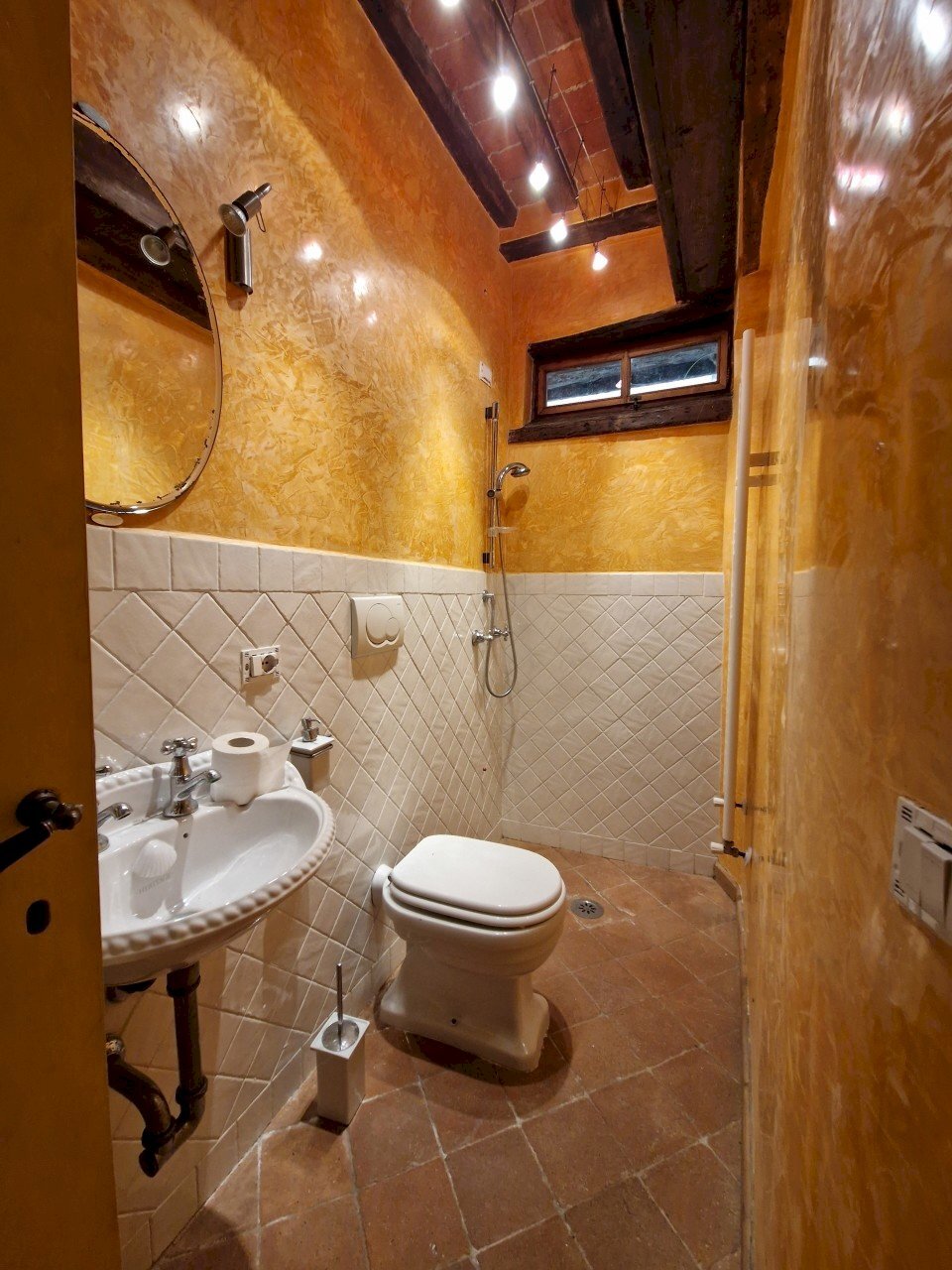 20230713_185507.jpg - Commercial Premises Via San Gregorio, Lucca - photo 3