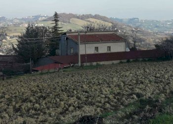 WhatsApp Image 2023-01-03 at 10.36.51.jpeg - Casa indipendente Montebello di Bertona - foto 28