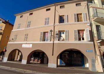 Facciata - Bilocale via Pietro Prato, 7, Mondovì - foto 1