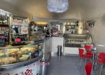 Locale Commerciale Piazza Pontano, Cerreto di Spoleto - foto 10