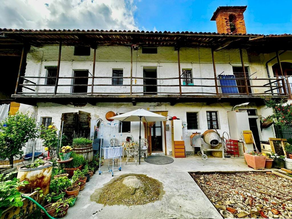 Independent house via San Giovanni, 4, Revello - photo 2